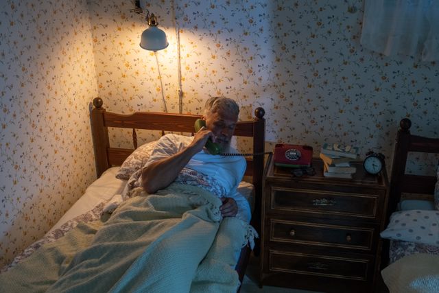 Assistenza notturna agli anziani: come organizzarsi senza improvvisare